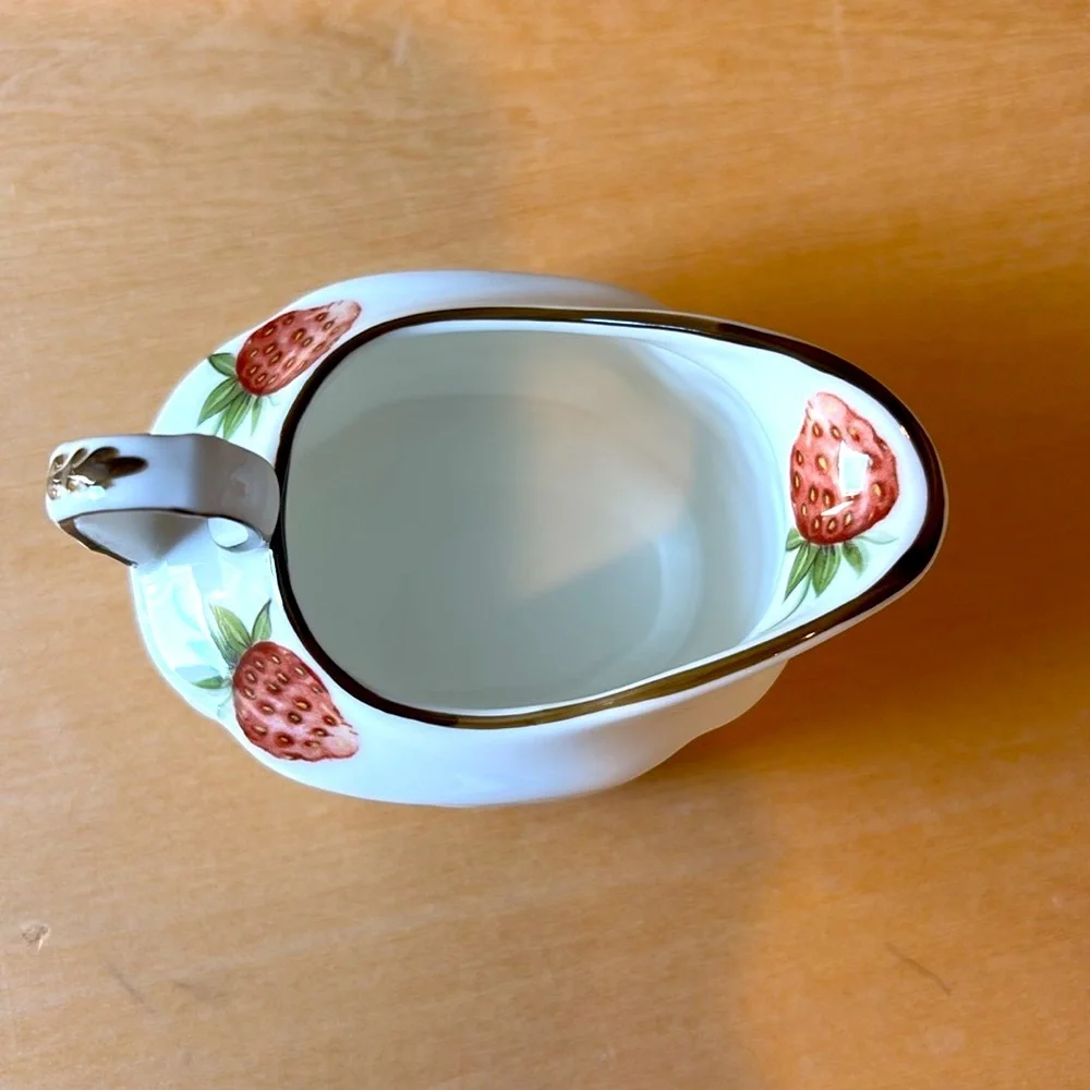 Vintage Coalport Bone China Strawberry Basket With Creamer And Open Sugar Bowl